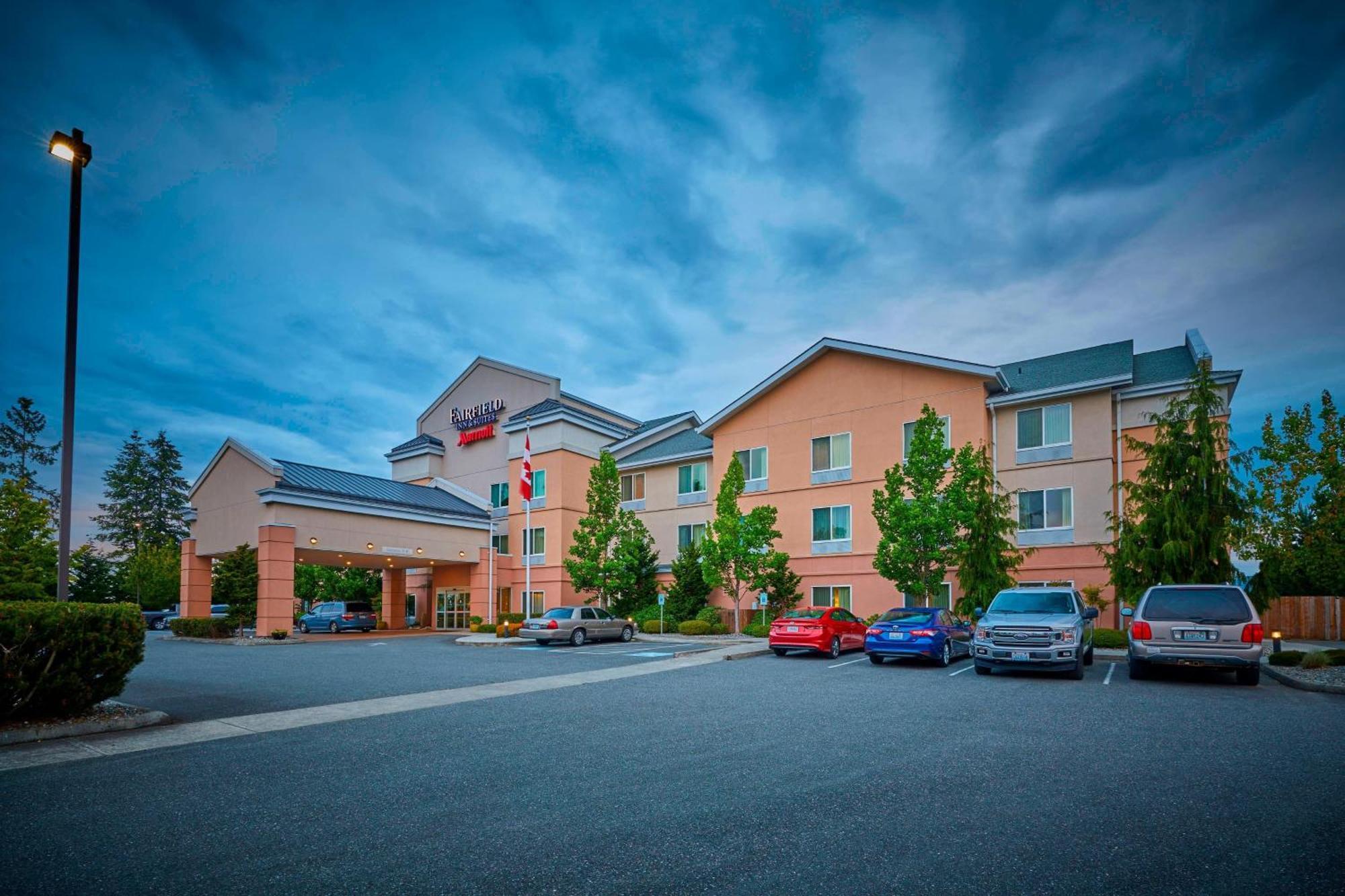 Fairfield Inn&Suites Burlington Exterior foto
