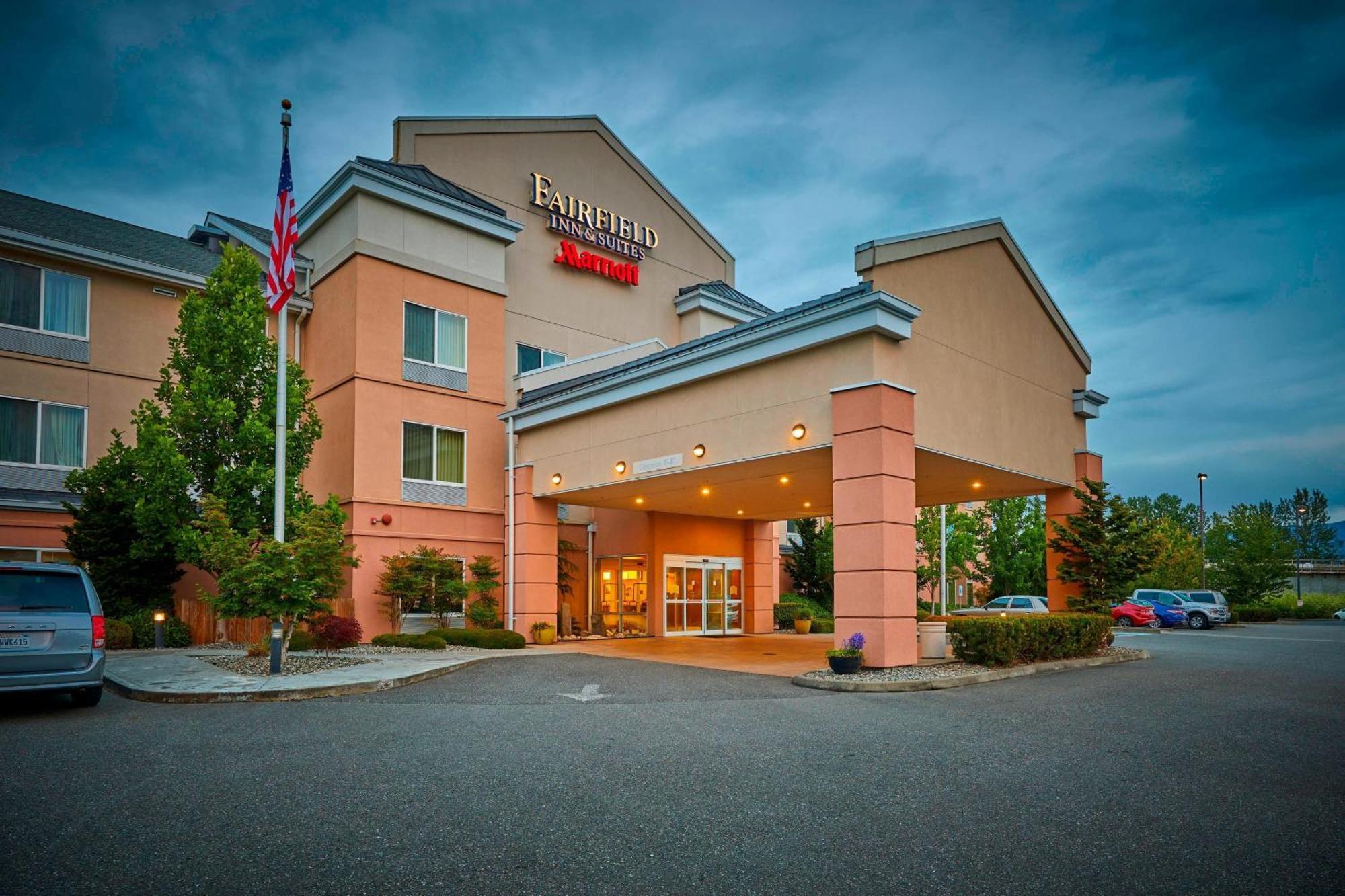 Fairfield Inn&Suites Burlington Exterior foto